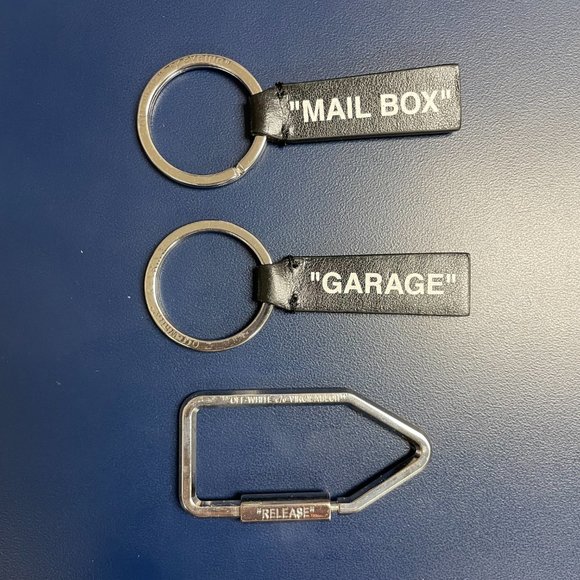 Off White Key Ring - Picture 2 of 16